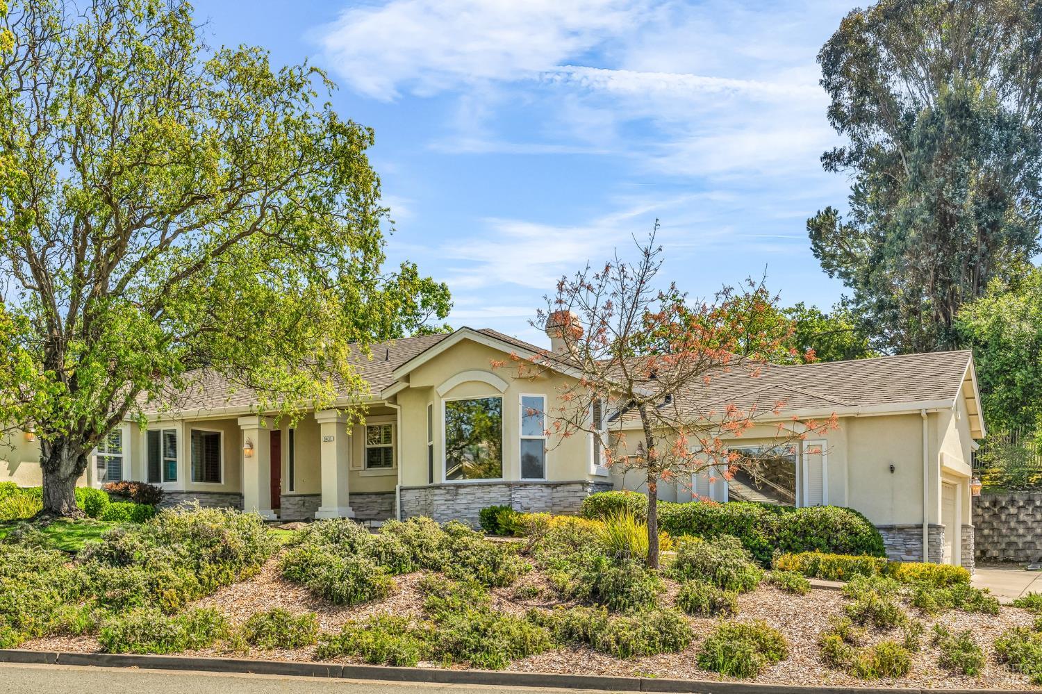 Detail Gallery Image 1 of 58 For 3431 Terra Linda Dr, Santa Rosa,  CA 95404 - 3 Beds | 3/1 Baths