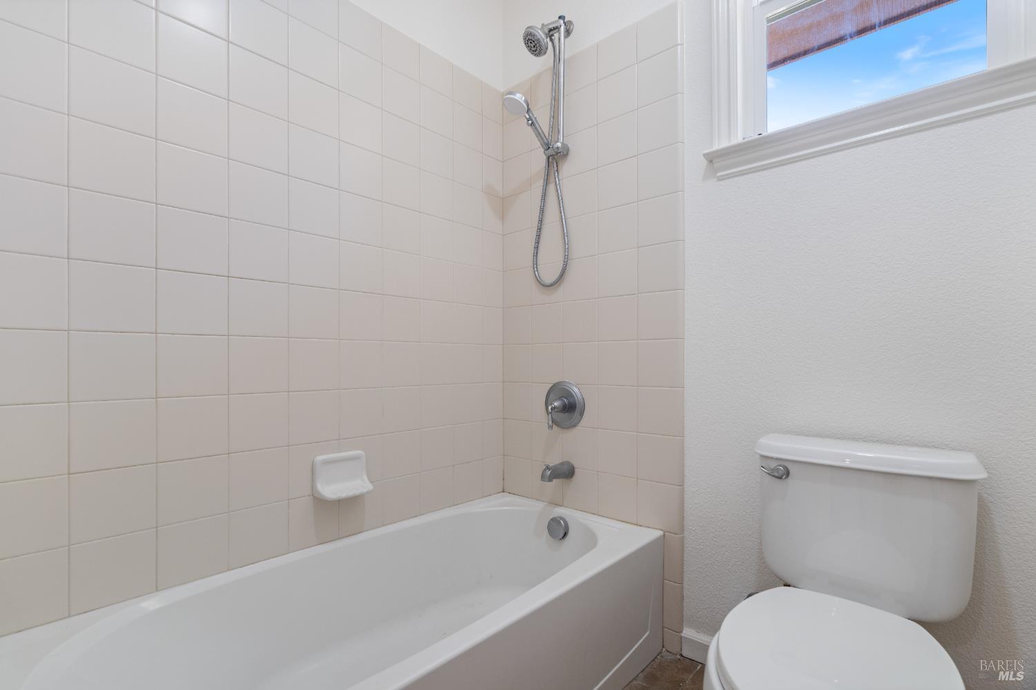 Solitude Court, Vallejo, California image 12