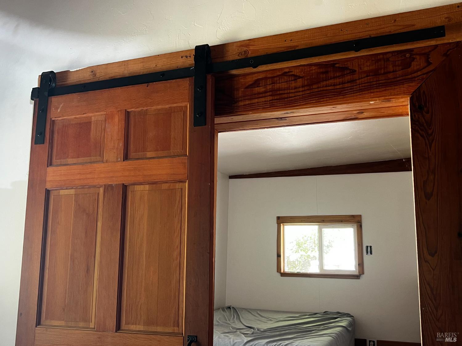 Detail Gallery Image 5 of 43 For 79005 Highway 271 Unkn, Piercy,  CA 95587 - 2 Beds | 1 Baths