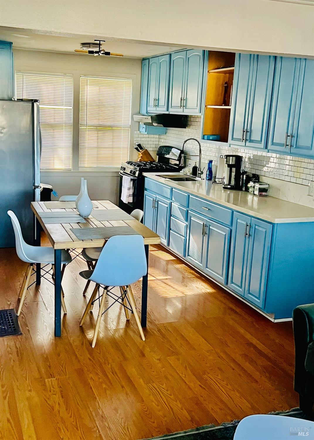 Detail Gallery Image 1 of 1 For 22 Ne Selfridge St, Vallejo,  CA 94590 - 2 Beds | 1 Baths