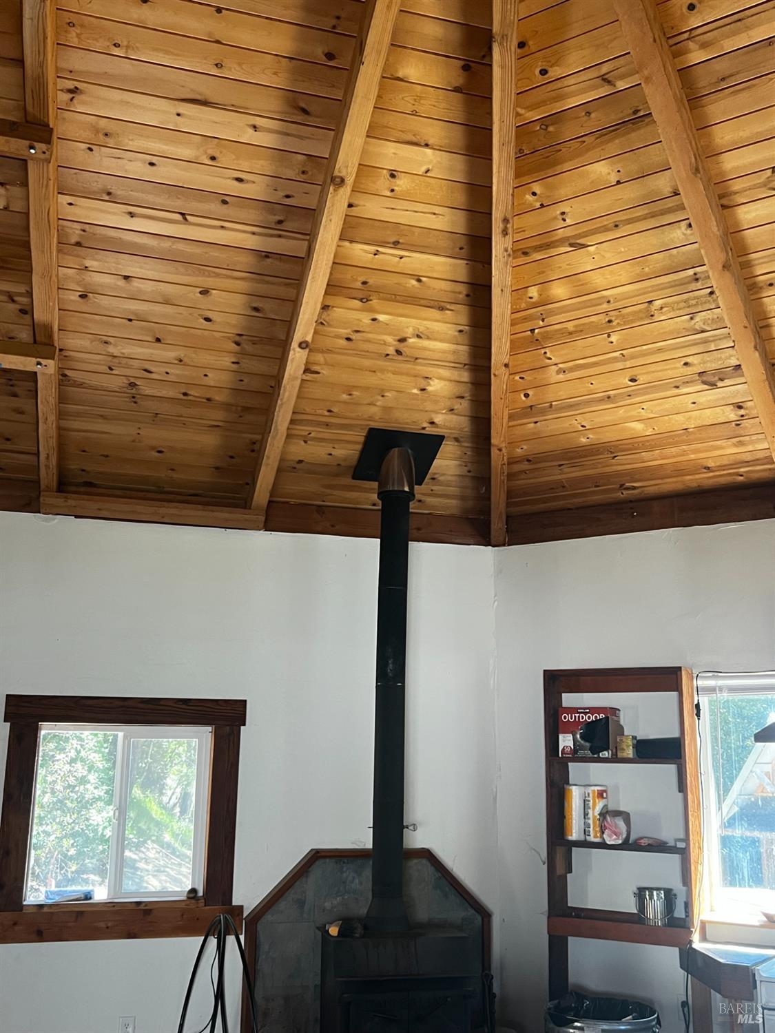 Detail Gallery Image 4 of 43 For 79005 Highway 271 Unkn, Piercy,  CA 95587 - 2 Beds | 1 Baths