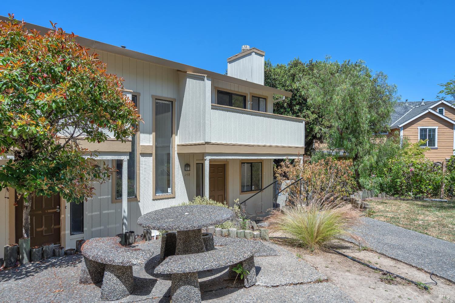 Detail Gallery Image 1 of 1 For 253 Marin Valley Dr, Novato,  CA 94949 - 1 Beds | 1 Baths