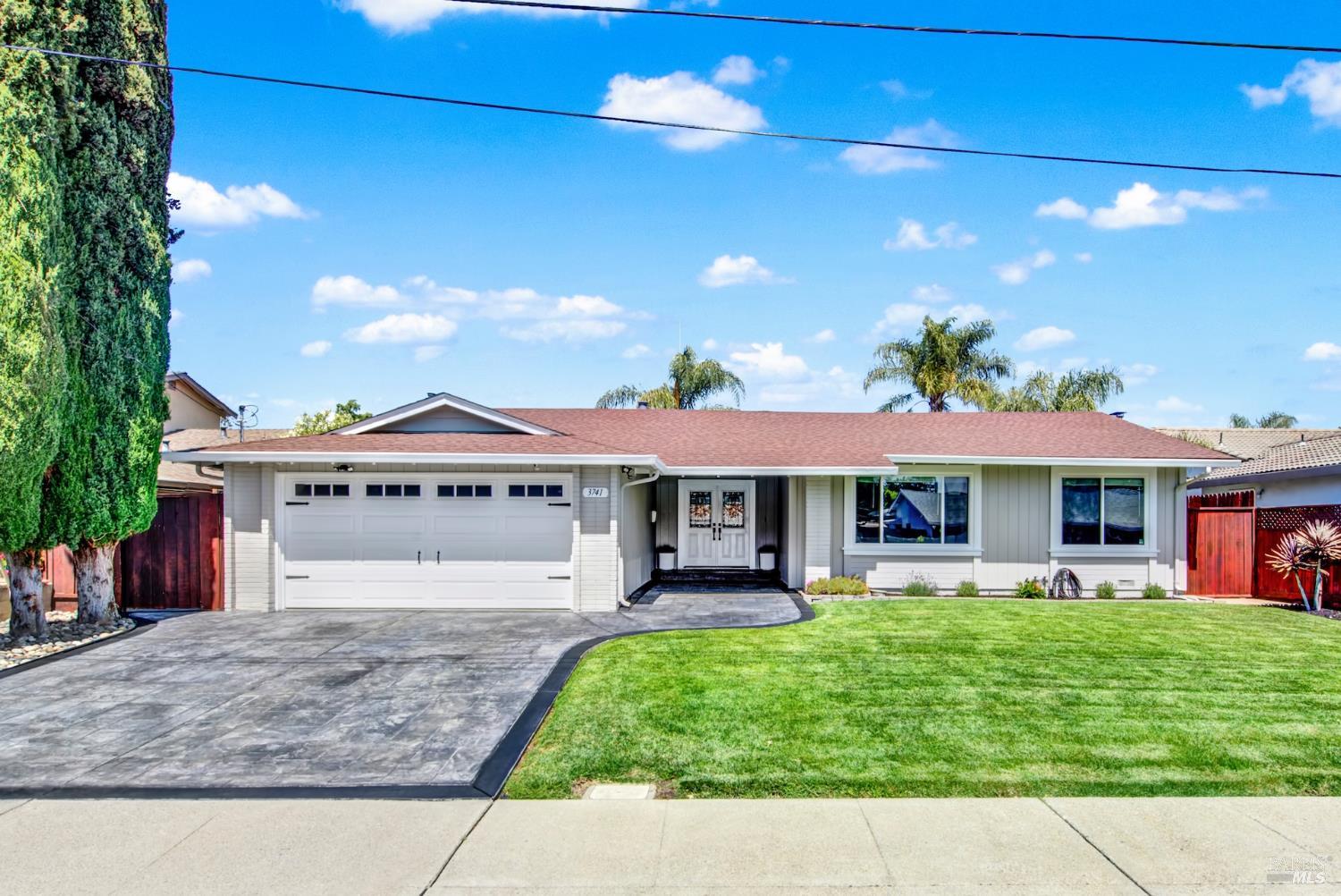 Detail Gallery Image 3 of 56 For 3741 Sierrawood Ct, Concord,  CA 94519 - 3 Beds | 2 Baths