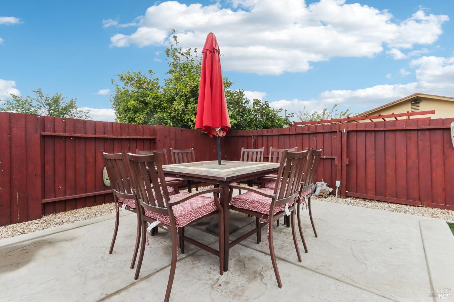 Detail Gallery Image 23 of 31 For 3484 Hillsborough Dr, Concord,  CA 94520 - 3 Beds | 2 Baths