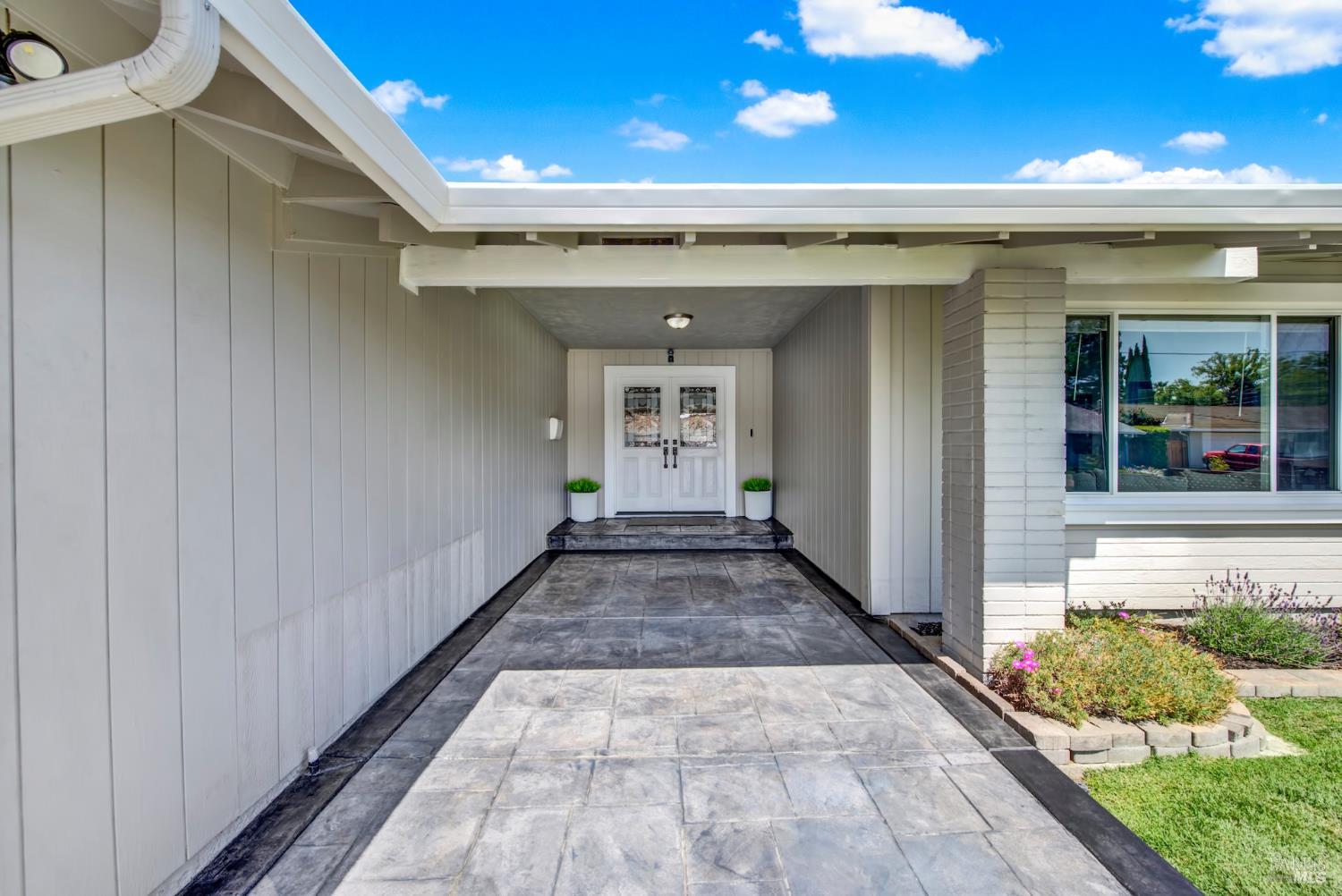 Detail Gallery Image 6 of 56 For 3741 Sierrawood Ct, Concord,  CA 94519 - 3 Beds | 2 Baths
