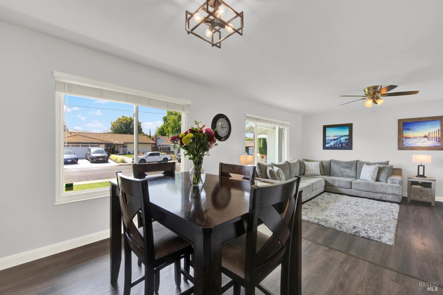Detail Gallery Image 11 of 56 For 3741 Sierrawood Ct, Concord,  CA 94519 - 3 Beds | 2 Baths