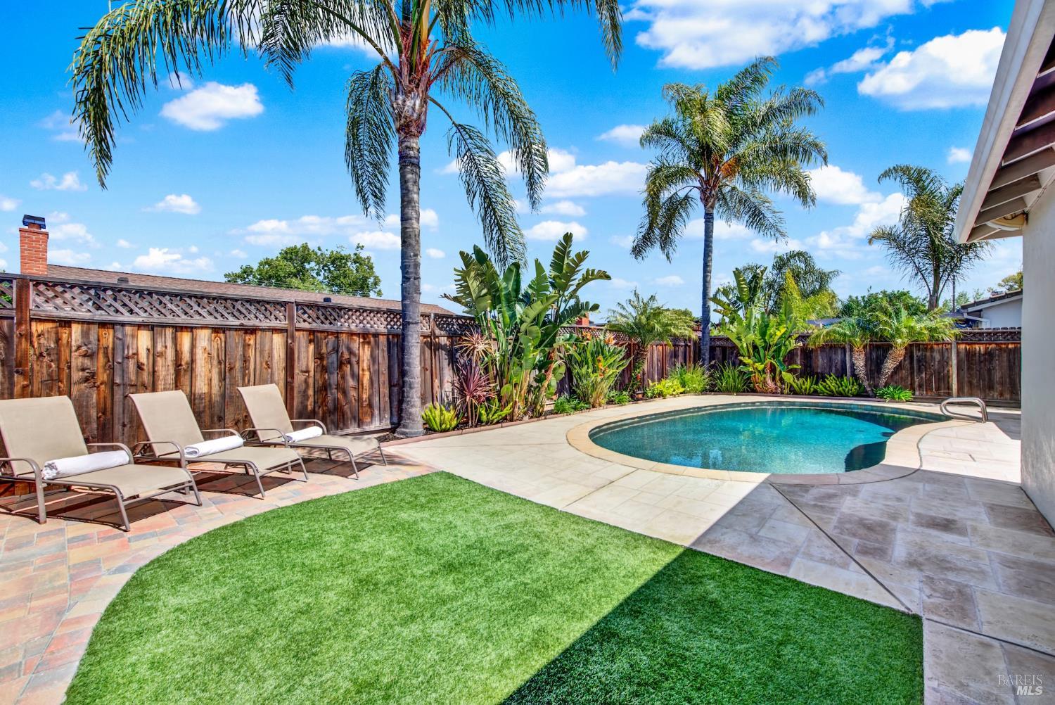 Detail Gallery Image 40 of 56 For 3741 Sierrawood Ct, Concord,  CA 94519 - 3 Beds | 2 Baths