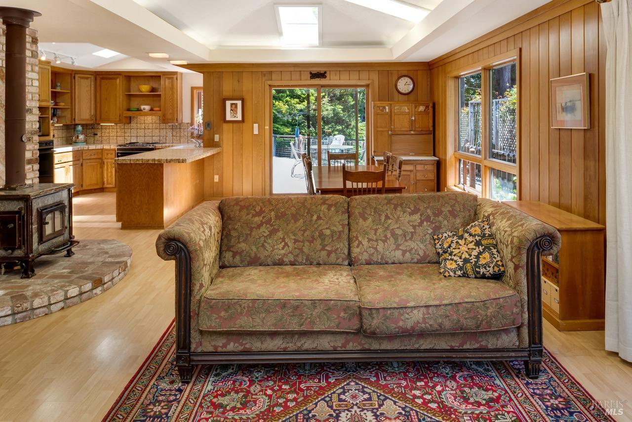 Detail Gallery Image 5 of 48 For 170 Ebbing Way, Fort Bragg,  CA 95437 - 2 Beds | 2 Baths