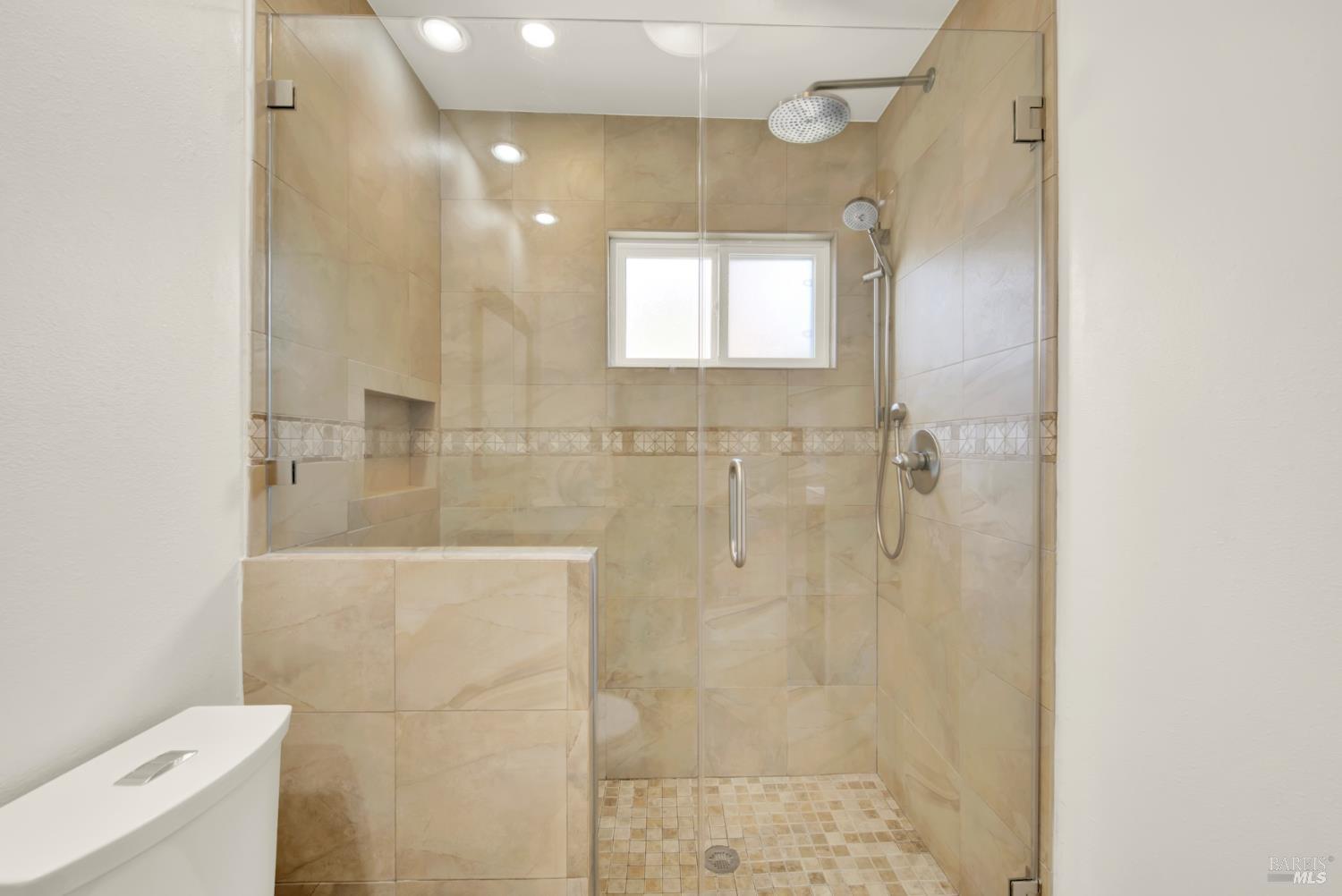 Detail Gallery Image 34 of 56 For 3741 Sierrawood Ct, Concord,  CA 94519 - 3 Beds | 2 Baths