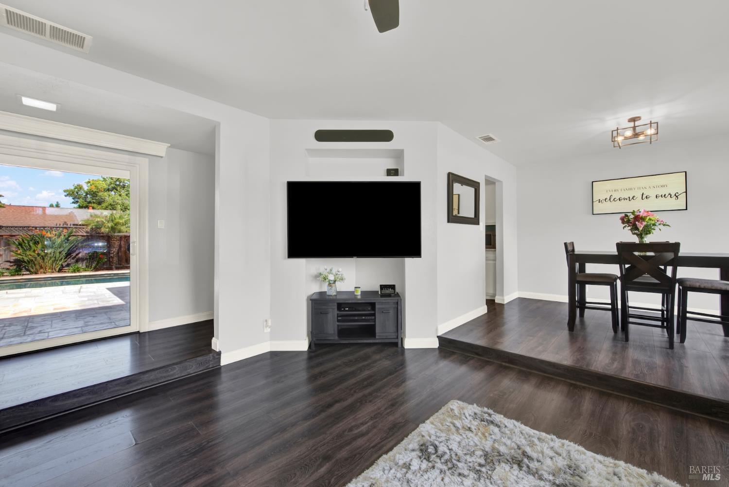 Detail Gallery Image 17 of 56 For 3741 Sierrawood Ct, Concord,  CA 94519 - 3 Beds | 2 Baths