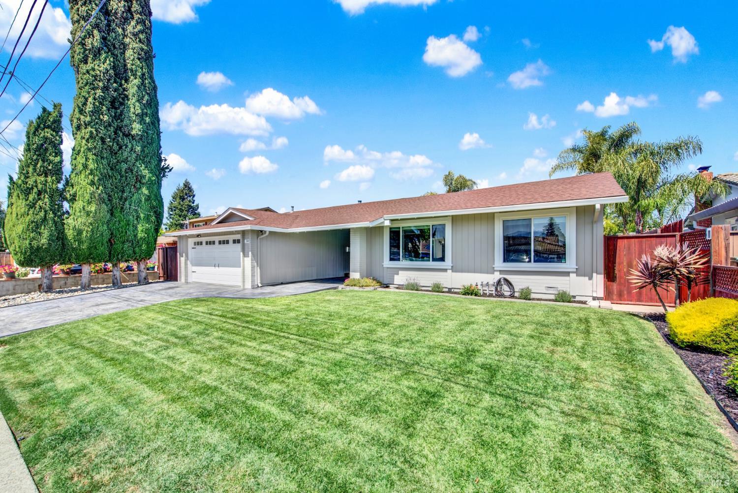 Detail Gallery Image 2 of 56 For 3741 Sierrawood Ct, Concord,  CA 94519 - 3 Beds | 2 Baths
