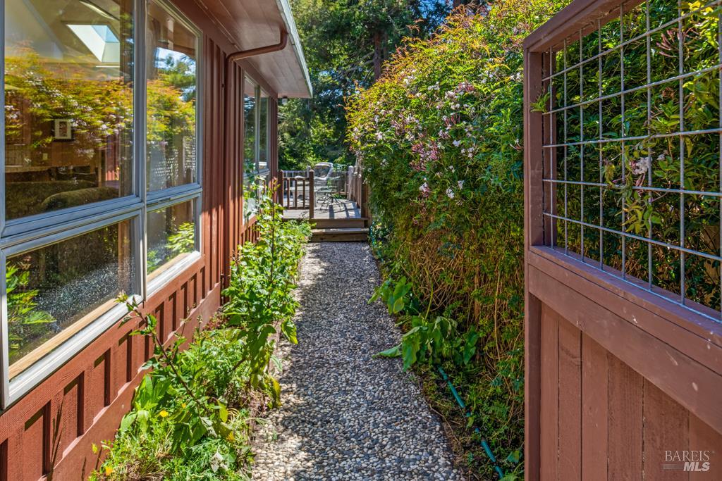 Detail Gallery Image 36 of 48 For 170 Ebbing Way, Fort Bragg,  CA 95437 - 2 Beds | 2 Baths