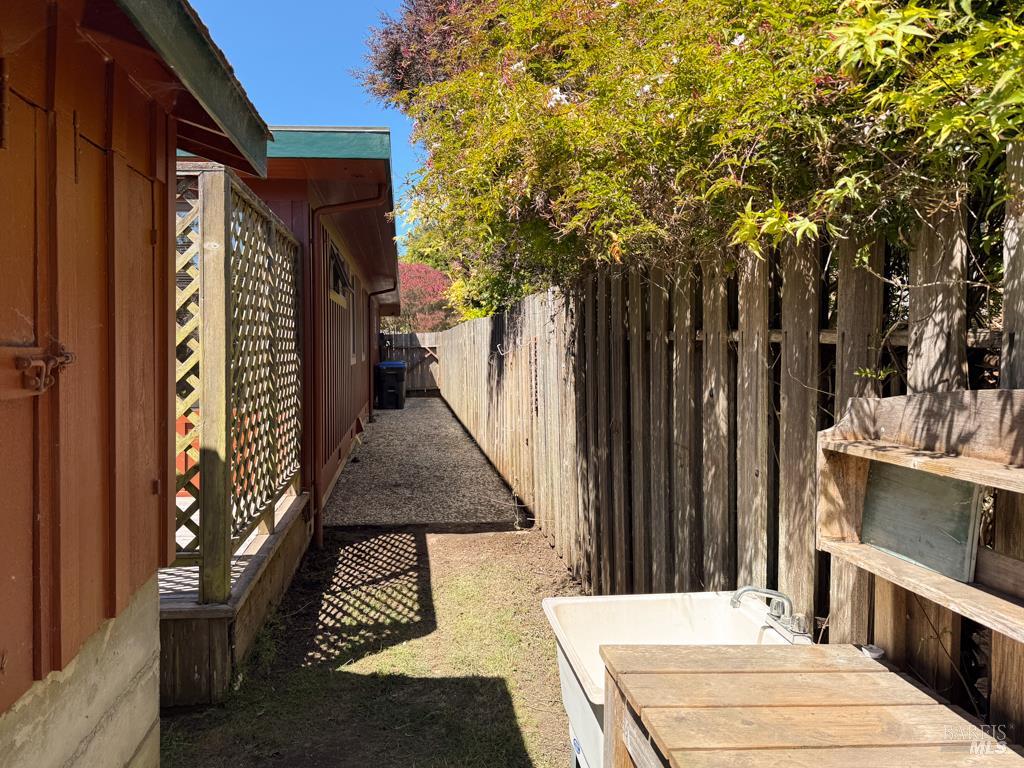 Detail Gallery Image 38 of 48 For 170 Ebbing Way, Fort Bragg,  CA 95437 - 2 Beds | 2 Baths