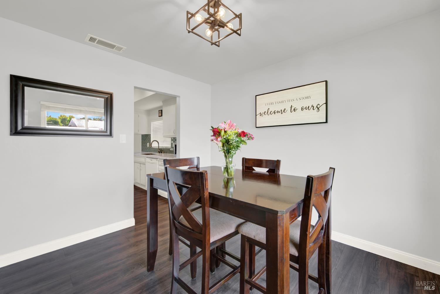 Detail Gallery Image 13 of 56 For 3741 Sierrawood Ct, Concord,  CA 94519 - 3 Beds | 2 Baths