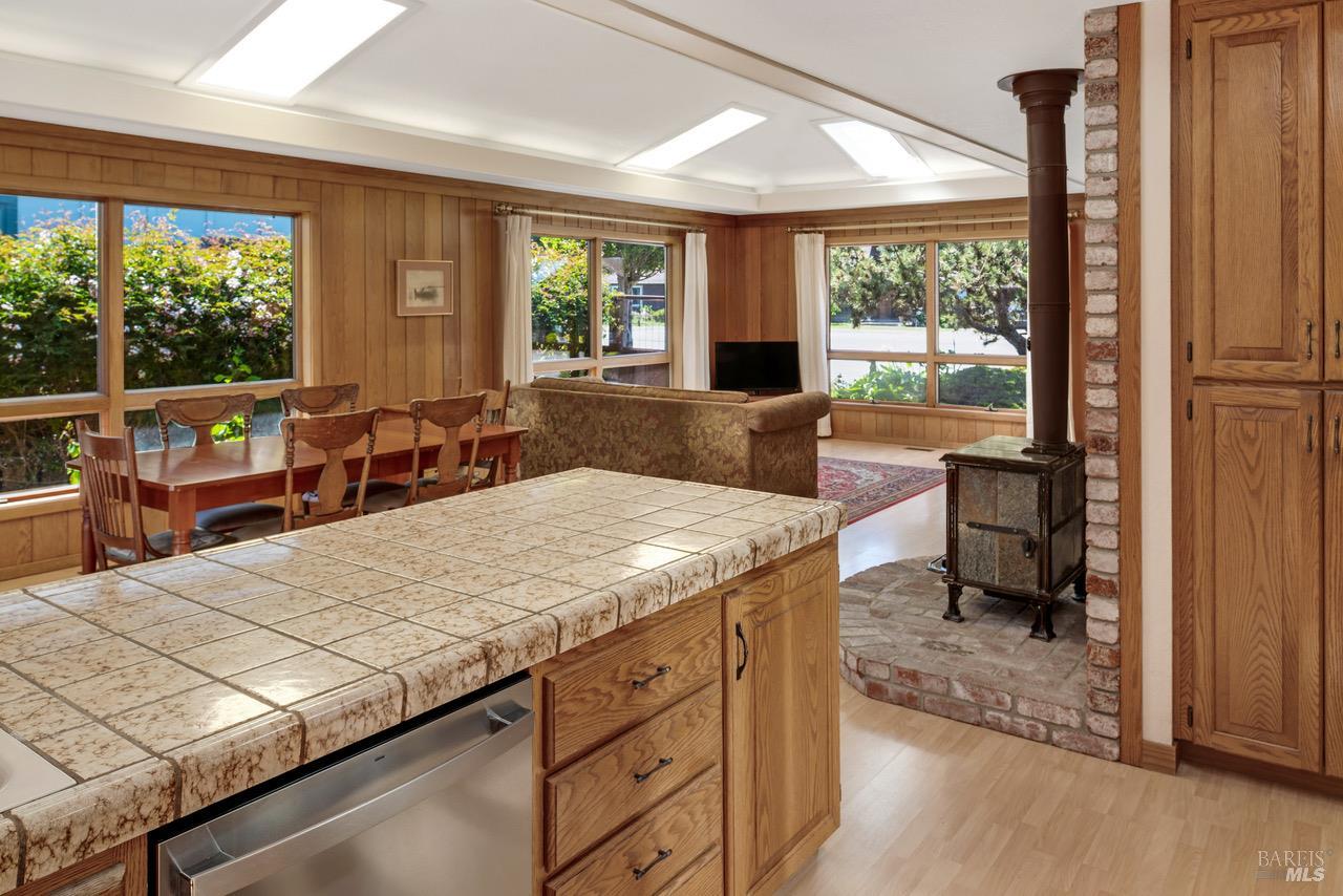 Detail Gallery Image 11 of 48 For 170 Ebbing Way, Fort Bragg,  CA 95437 - 2 Beds | 2 Baths