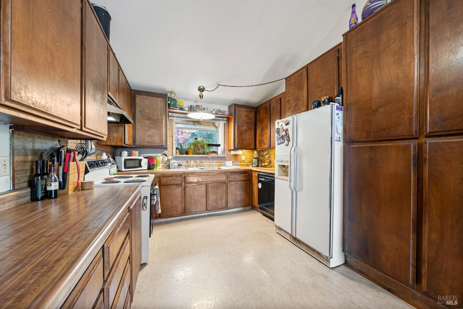 Detail Gallery Image 11 of 34 For 9559 Tenaya Way, Kelseyville,  CA 95451 - 2 Beds | 1/1 Baths