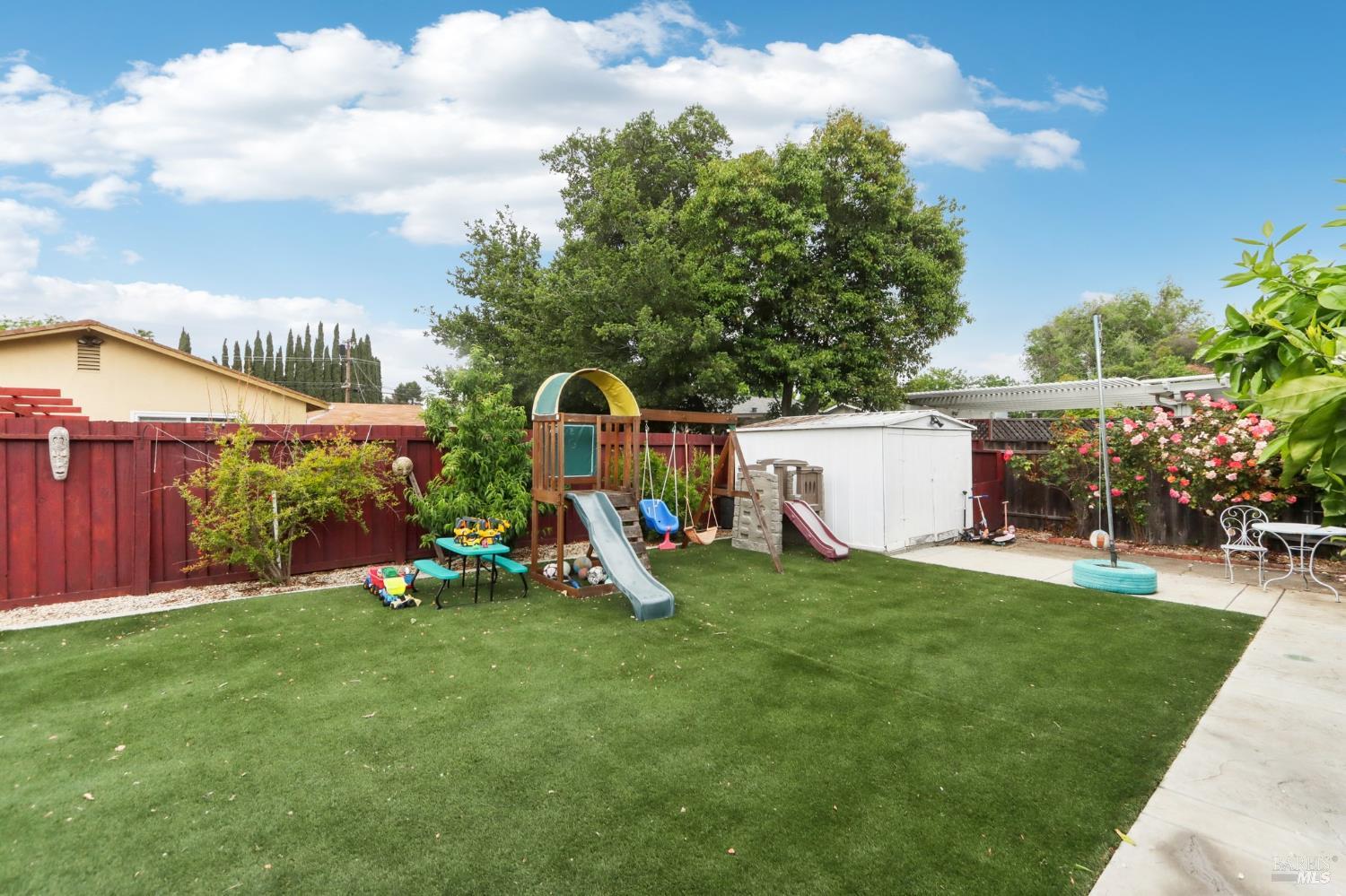 Detail Gallery Image 25 of 31 For 3484 Hillsborough Dr, Concord,  CA 94520 - 3 Beds | 2 Baths