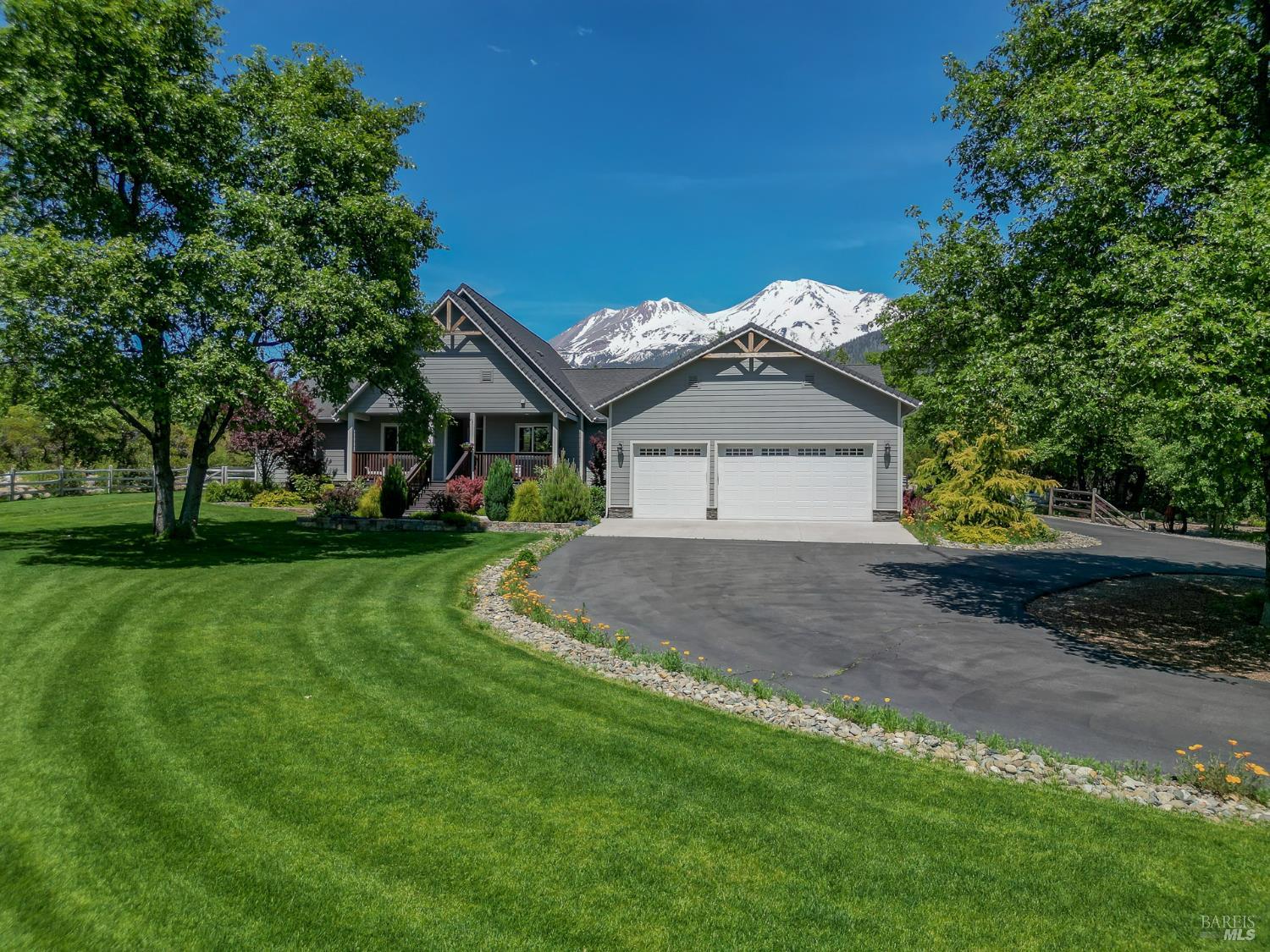Detail Gallery Image 1 of 1 For 1433 Northridge Dr, Mount Shasta,  CA 96067 - 3 Beds | 2/1 Baths
