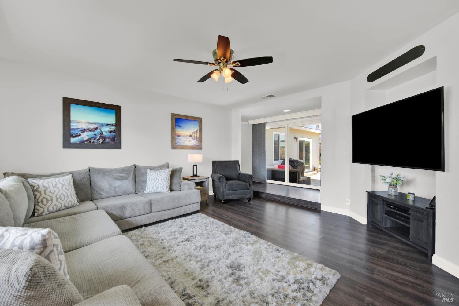 Detail Gallery Image 14 of 56 For 3741 Sierrawood Ct, Concord,  CA 94519 - 3 Beds | 2 Baths