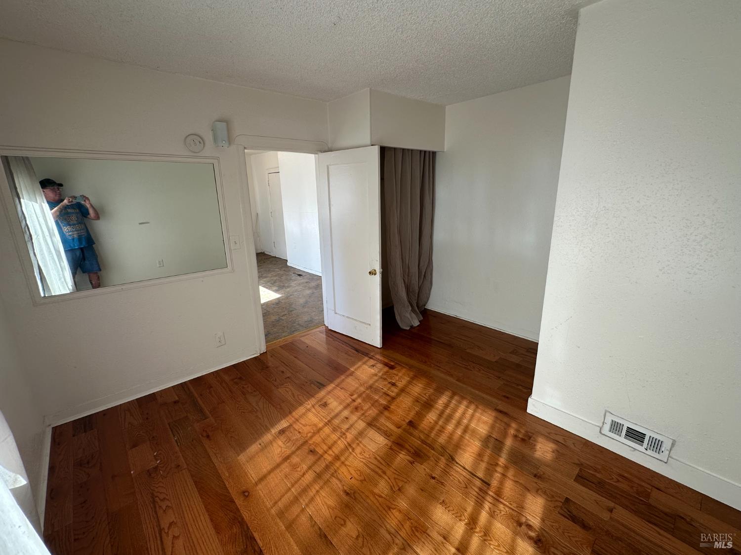 Detail Gallery Image 15 of 27 For 942 Benicia Rd, Vallejo,  CA 94591 - 3 Beds | 1/1 Baths