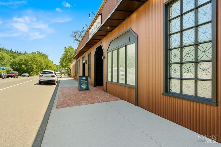 Detail Gallery Image 3 of 22 For 13325 S Highway 101 Unkn, Hopland,  CA 95449 - – Beds | – Baths