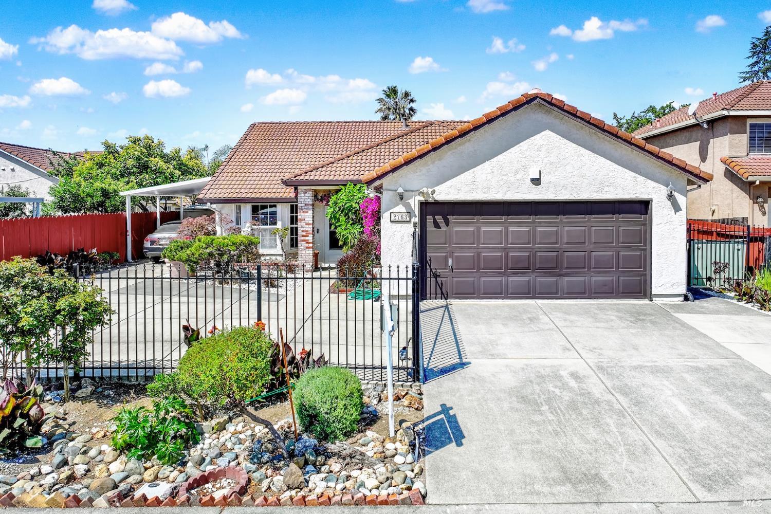 Detail Gallery Image 1 of 1 For 2763 Woodmont Ct, Fairfield,  CA 94533 - 5 Beds | 2 Baths