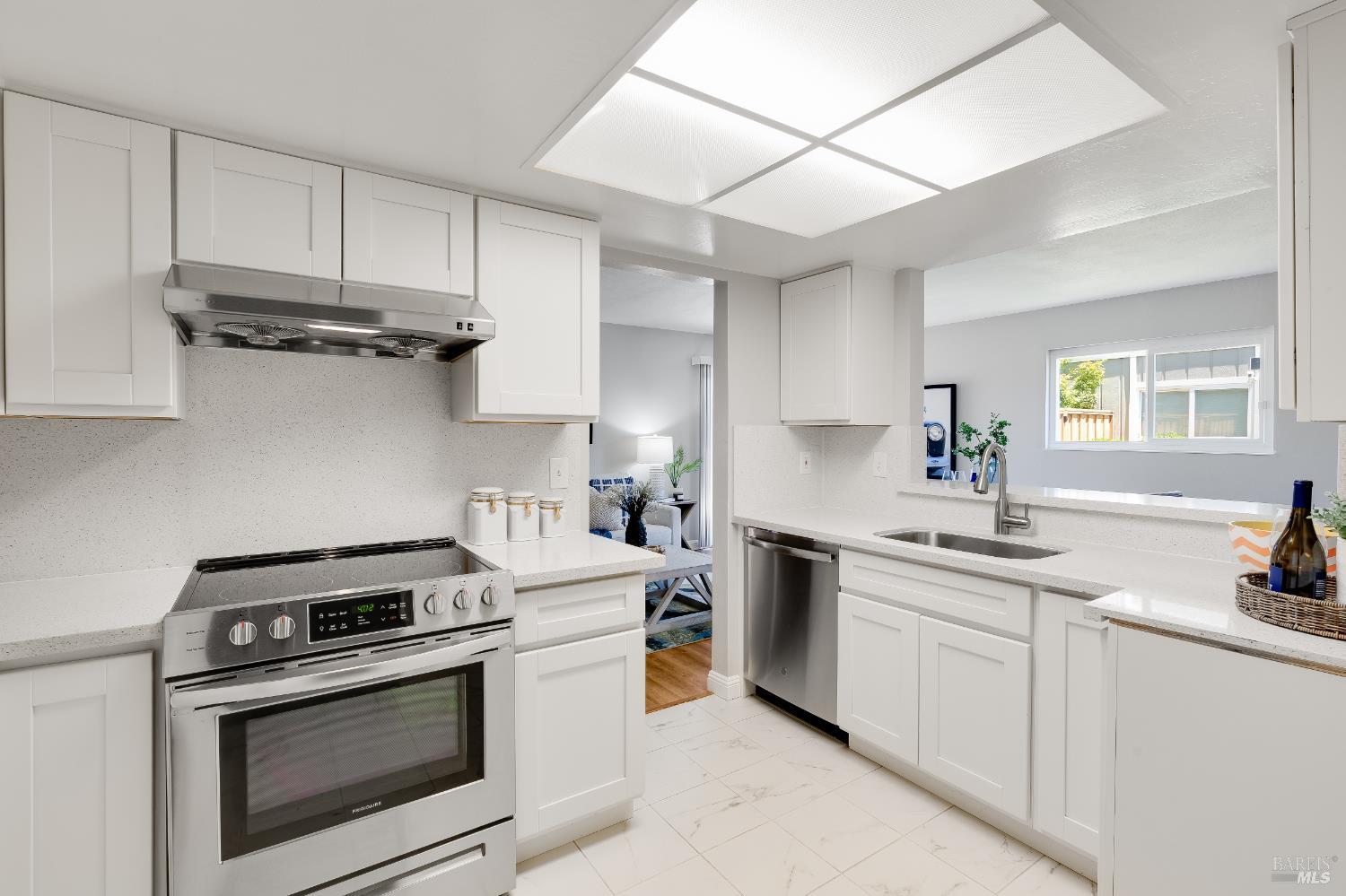 Detail Gallery Image 17 of 83 For 118 Summerwood Pl, Concord,  CA 94518 - 3 Beds | 2/1 Baths