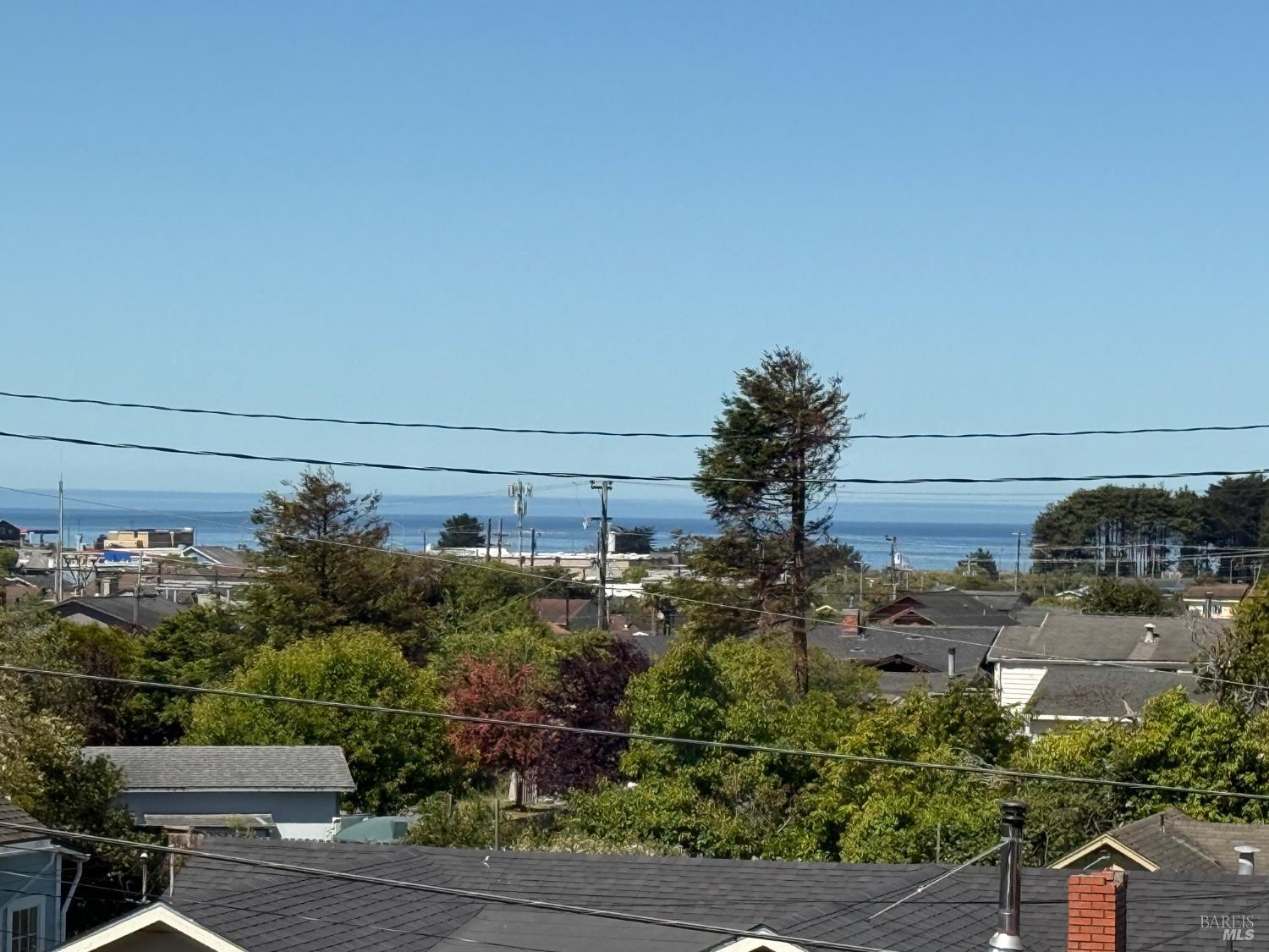 Detail Gallery Image 2 of 24 For 517 S Lincoln St, Fort Bragg,  CA 95437 - 3 Beds | 1 Baths