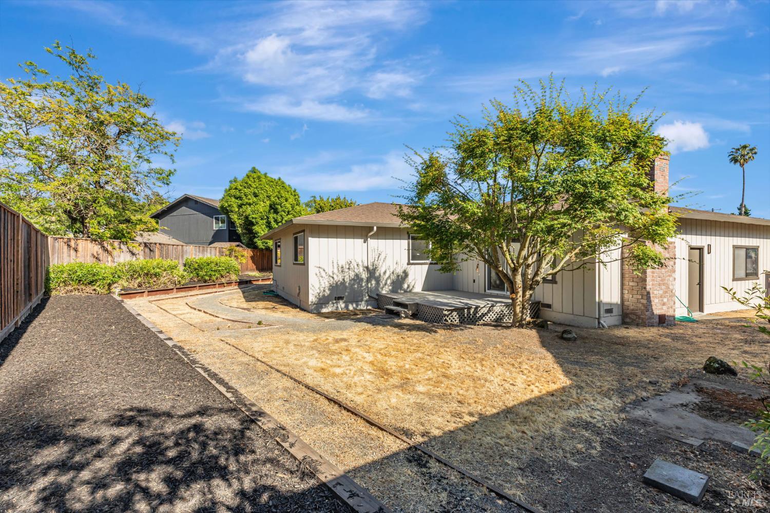 Leonard Avenue, Santa Rosa, California image 34