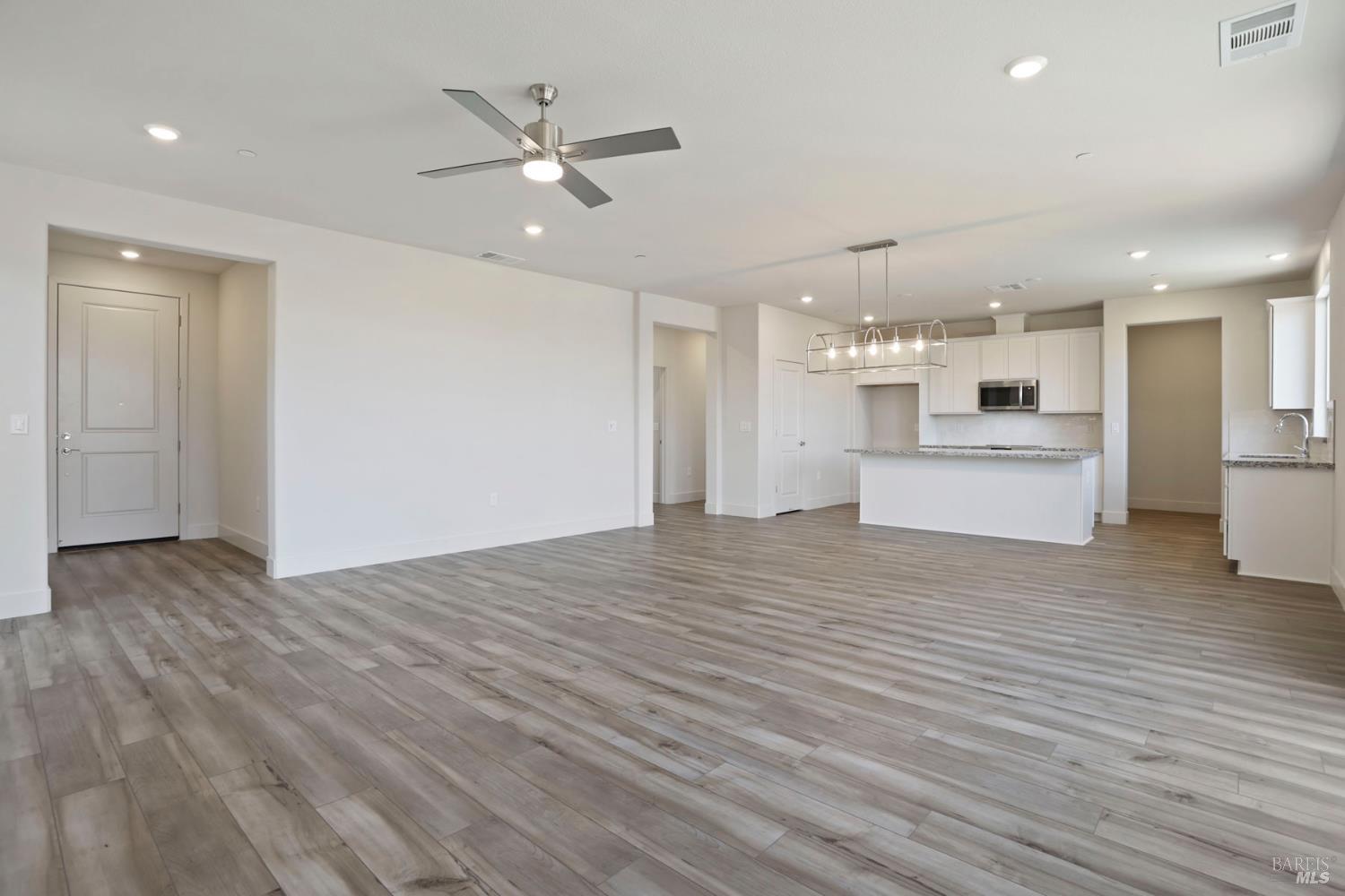 Carrol Way, Vacaville, California image 8