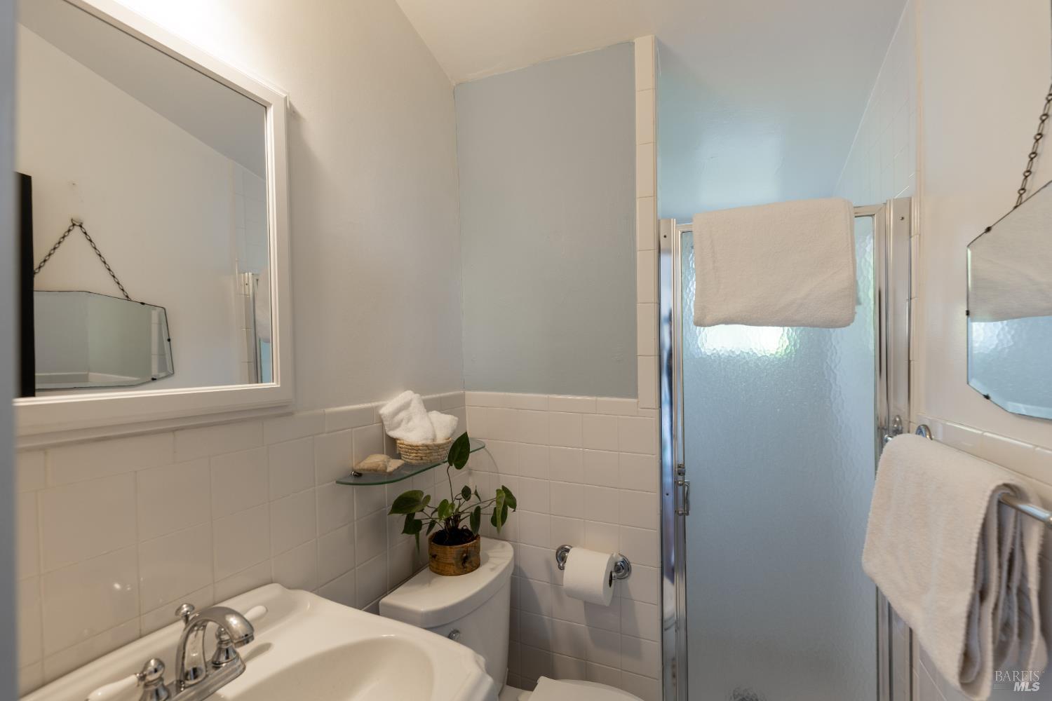 Detail Gallery Image 22 of 24 For 65 Buena Vista Ave, Stinson Beach,  CA 94970 - 1 Beds | 1 Baths