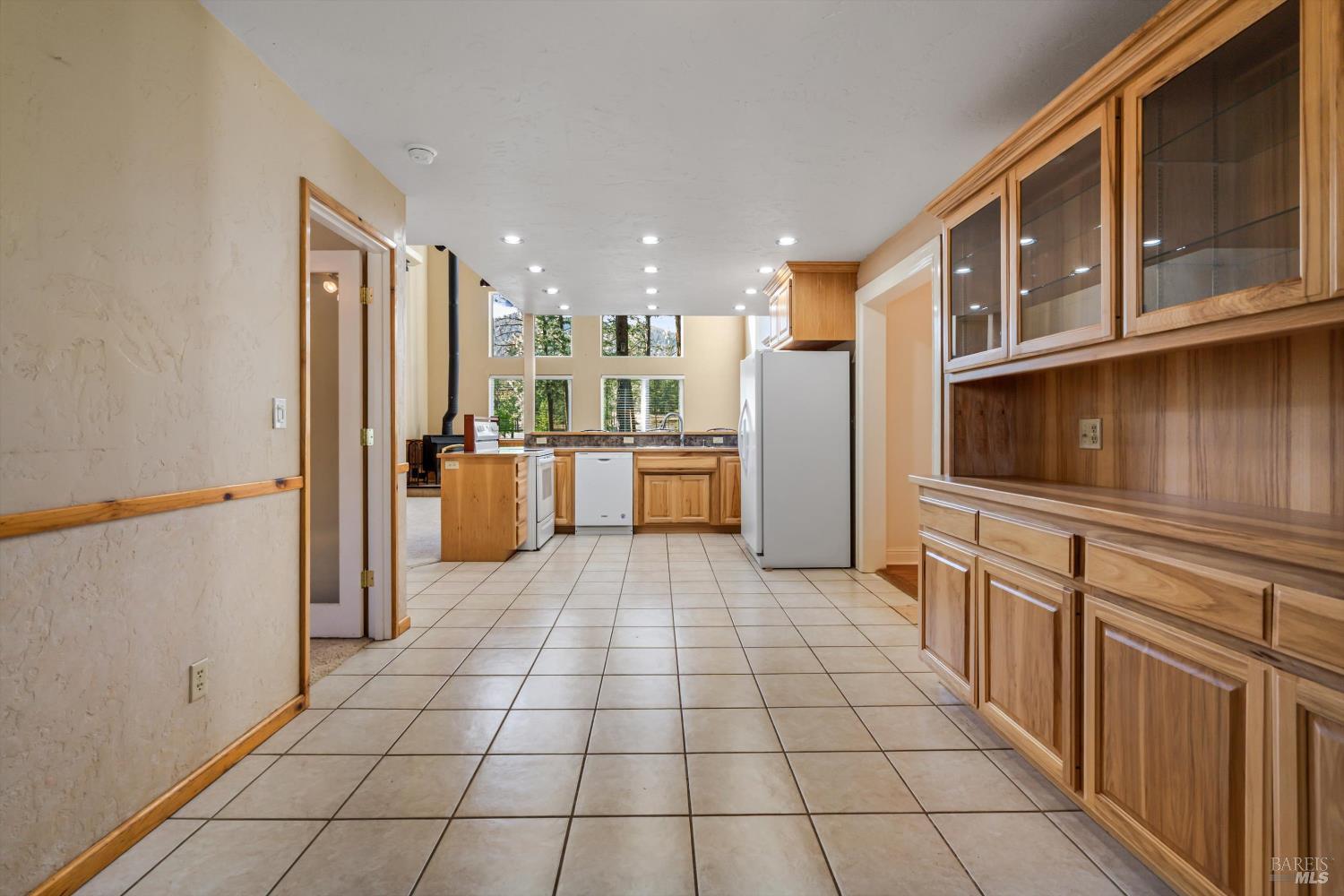 Detail Gallery Image 13 of 44 For 9925 Oro Fino Rd, Fort Jones,  CA 96032 - 3 Beds | 3 Baths