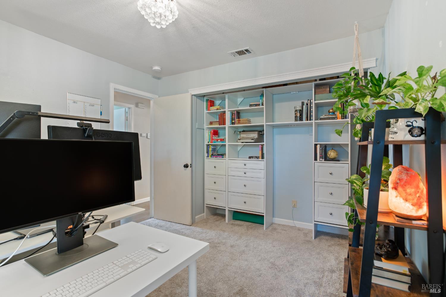 Detail Gallery Image 17 of 37 For 1735 Marenda Dr, Dixon,  CA 95620 - 3 Beds | 2 Baths