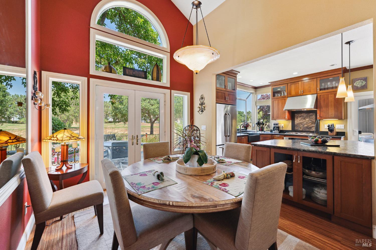Detail Gallery Image 9 of 34 For 12 Birnam Wood Ct, Petaluma,  CA 94954 - 3 Beds | 2/1 Baths