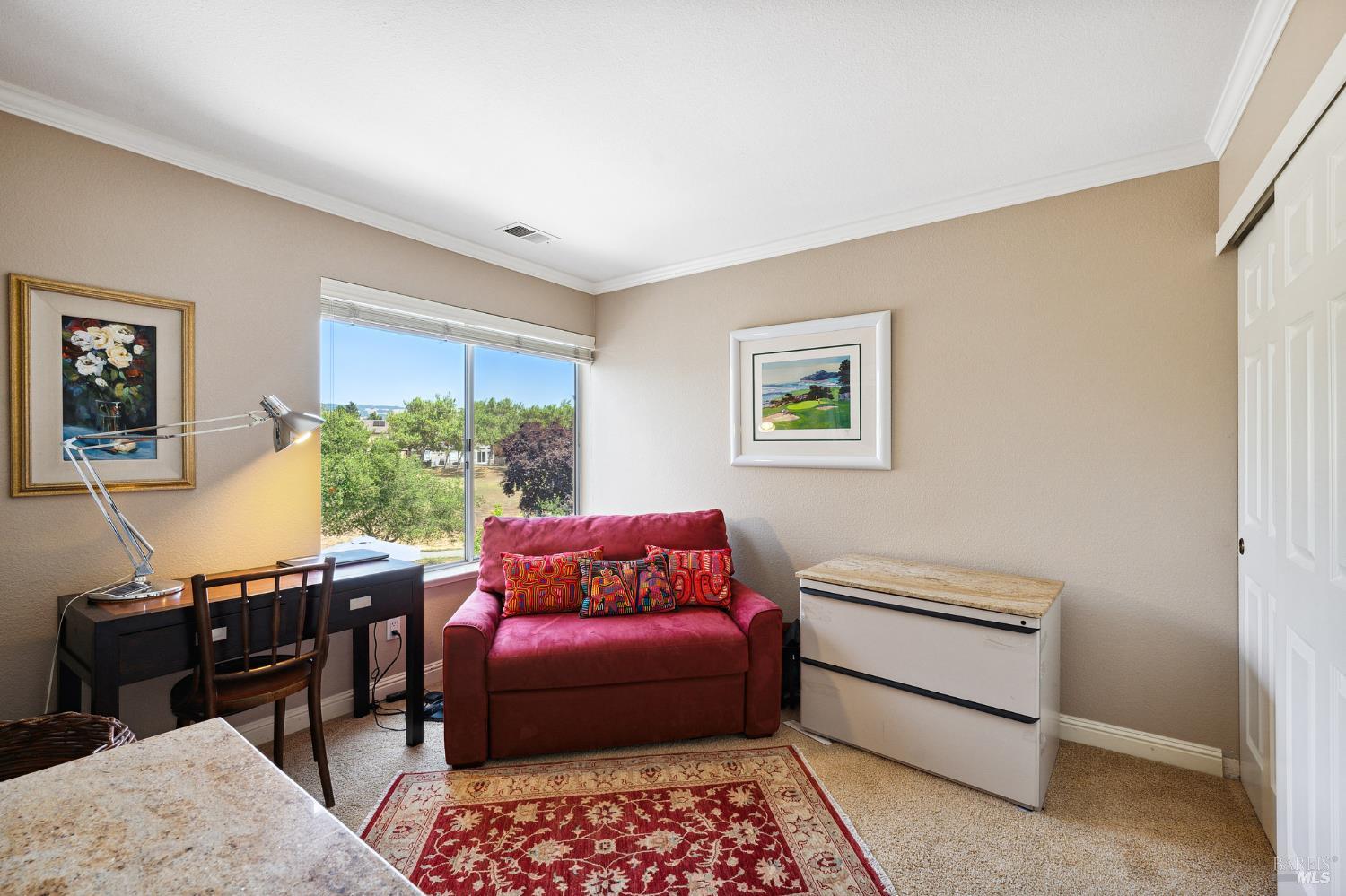 Detail Gallery Image 31 of 34 For 12 Birnam Wood Ct, Petaluma,  CA 94954 - 3 Beds | 2/1 Baths