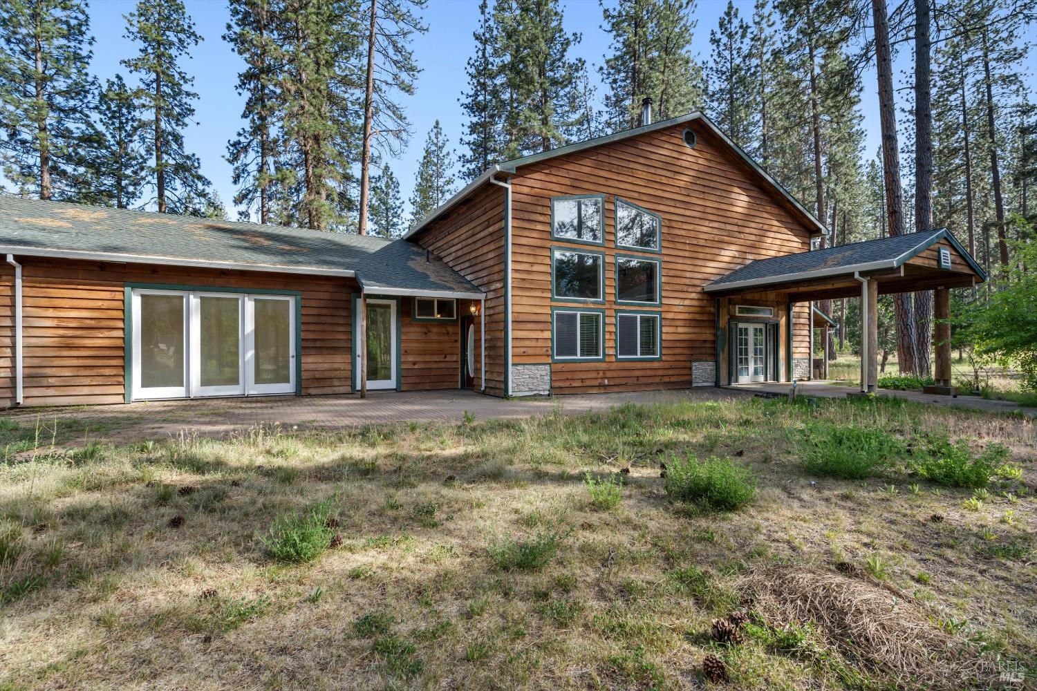 Detail Gallery Image 7 of 44 For 9925 Oro Fino Rd, Fort Jones,  CA 96032 - 3 Beds | 3 Baths