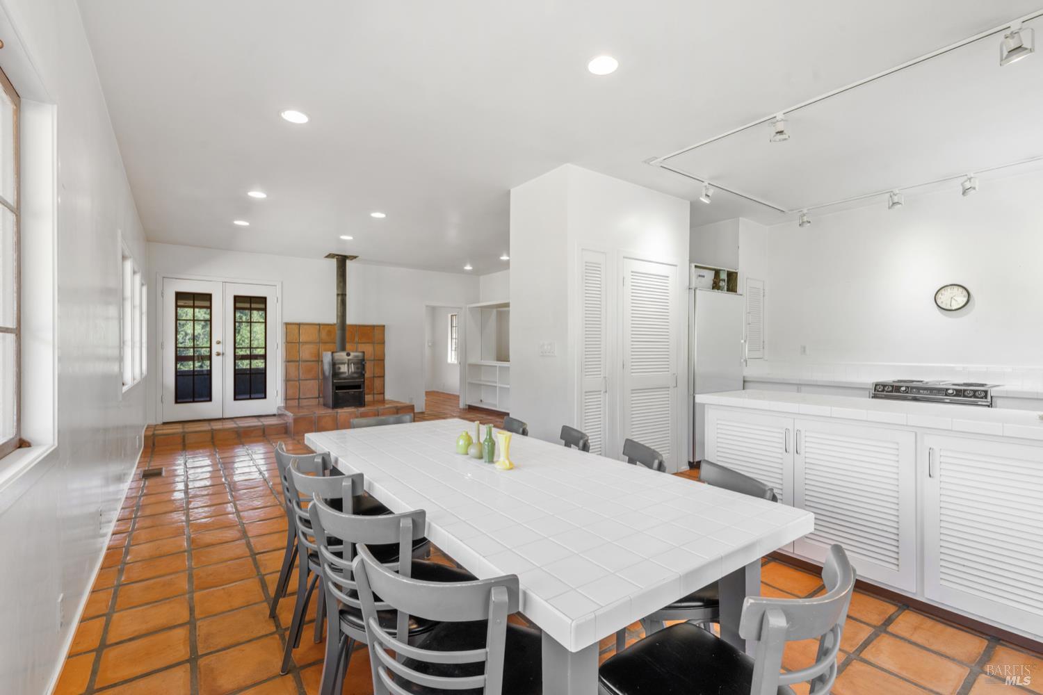 Detail Gallery Image 11 of 43 For Address Is Not Disclosed, Kenwood,  CA 95452 - 2 Beds | 2/1 Baths