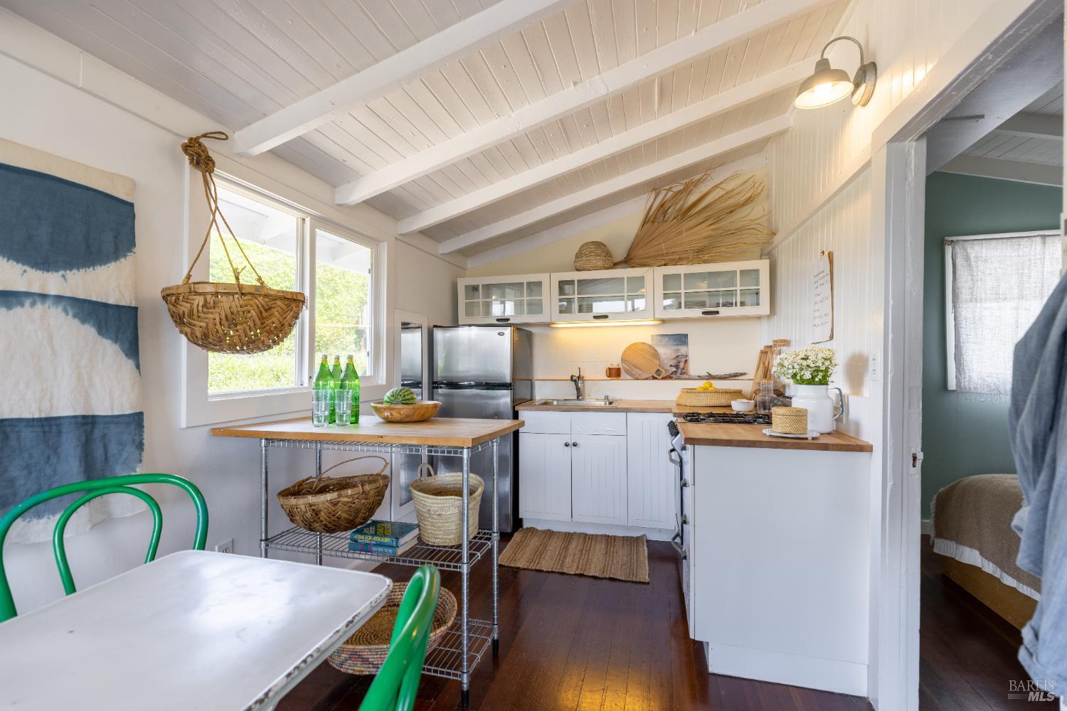 Detail Gallery Image 18 of 24 For 65 Buena Vista Ave, Stinson Beach,  CA 94970 - 1 Beds | 1 Baths
