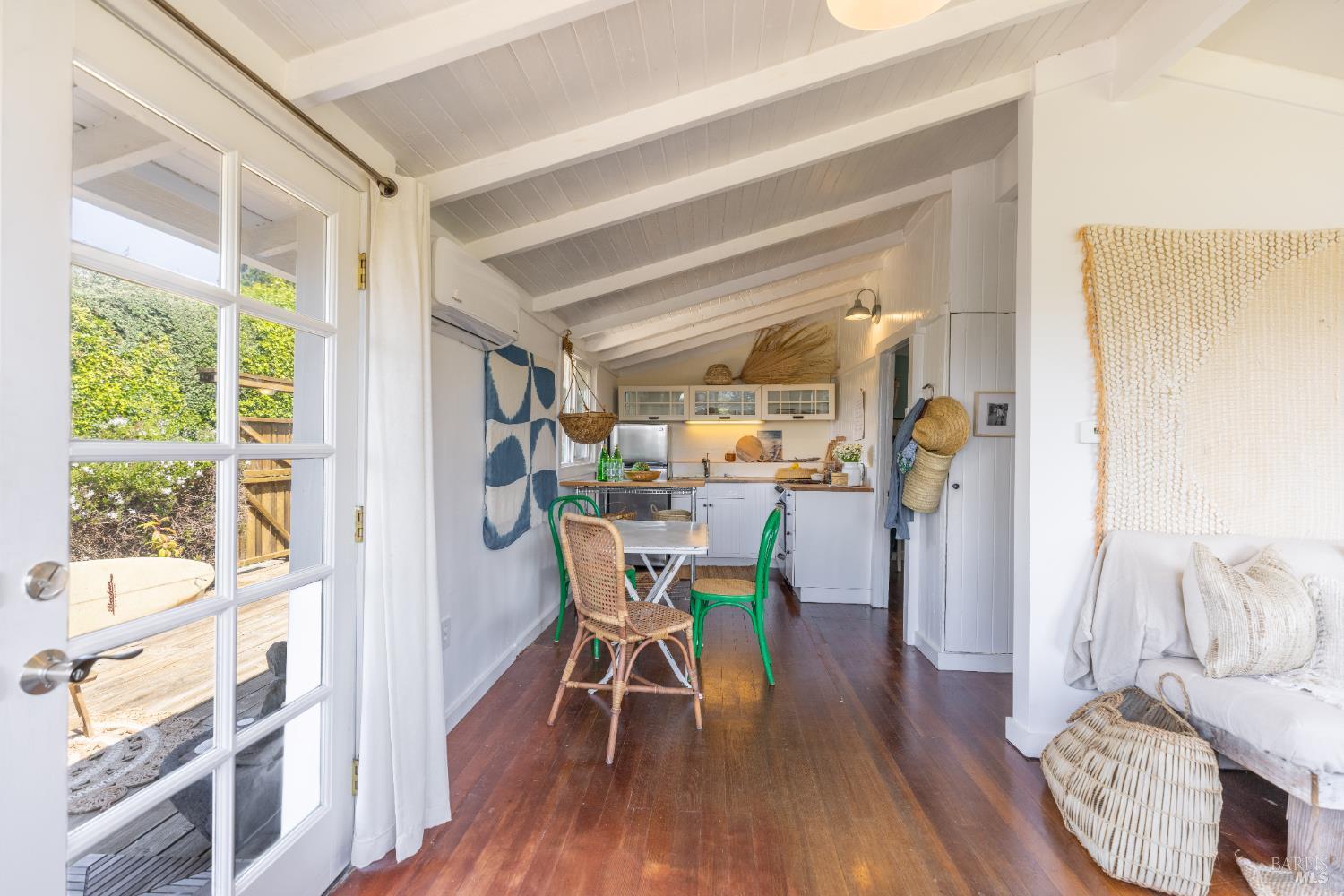 Detail Gallery Image 9 of 24 For 65 Buena Vista Ave, Stinson Beach,  CA 94970 - 1 Beds | 1 Baths