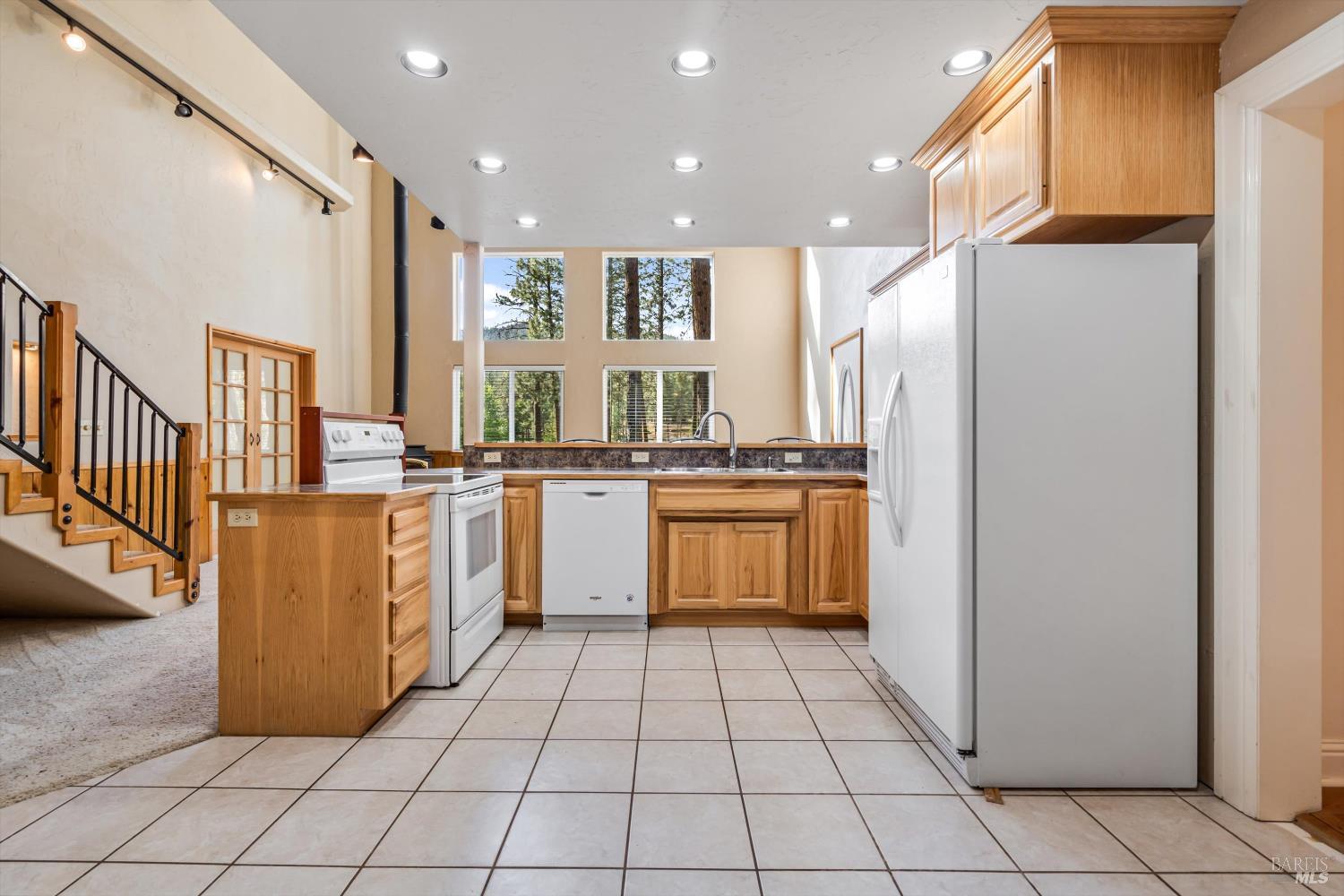 Detail Gallery Image 14 of 44 For 9925 Oro Fino Rd, Fort Jones,  CA 96032 - 3 Beds | 3 Baths