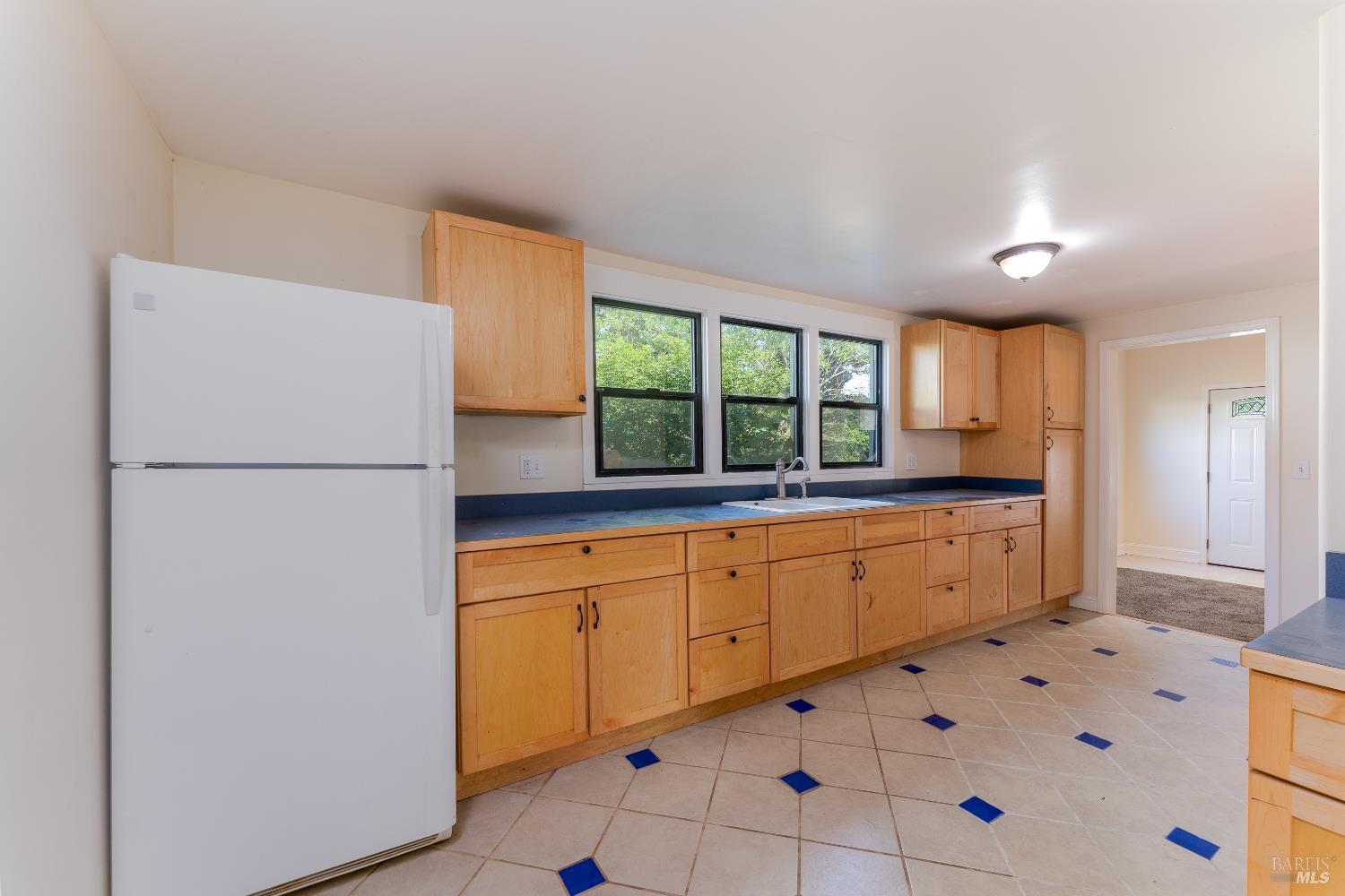 Detail Gallery Image 9 of 24 For 30 W Oak St, Willits,  CA 95490 - 2 Beds | 1 Baths