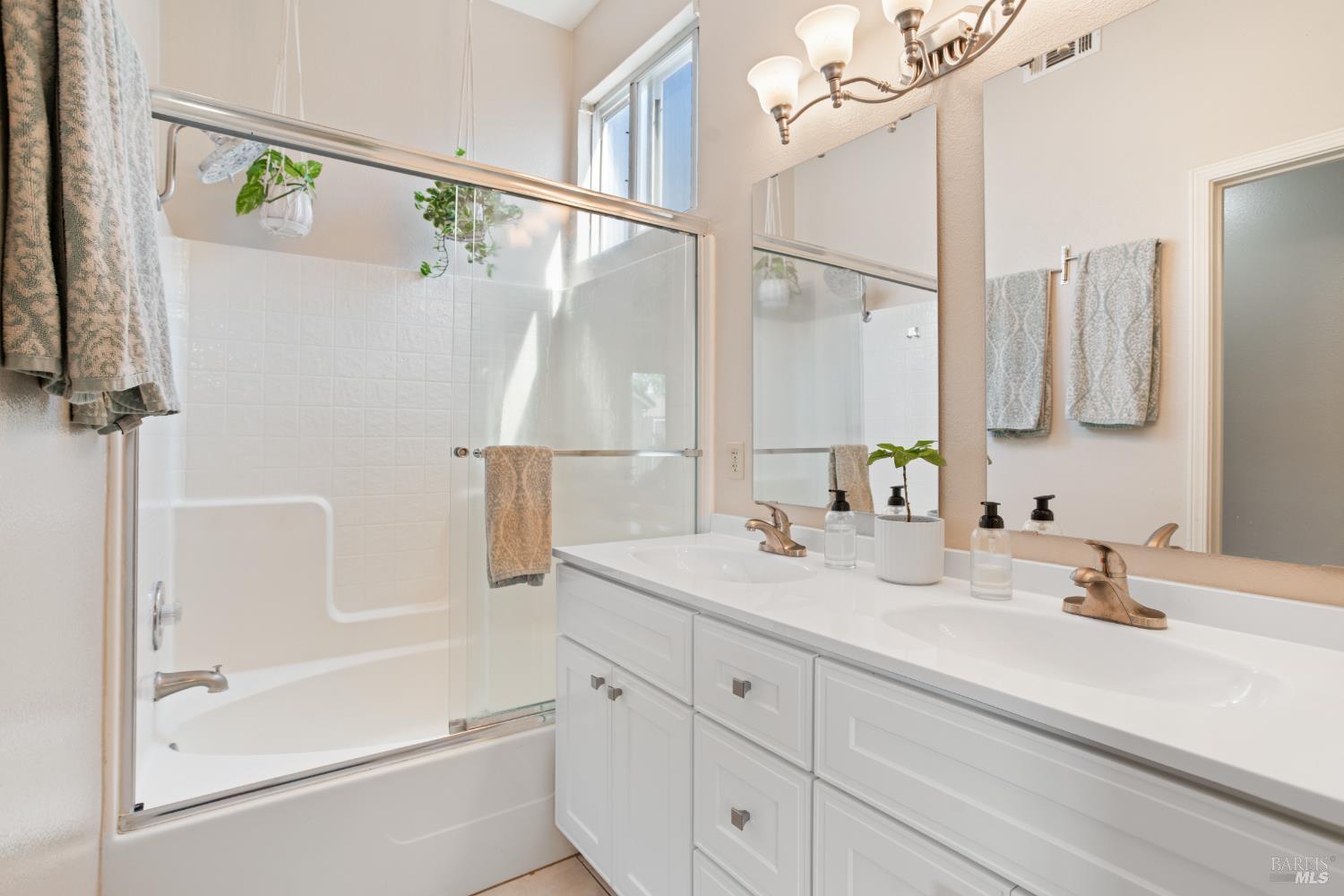 Detail Gallery Image 23 of 37 For 1735 Marenda Dr, Dixon,  CA 95620 - 3 Beds | 2 Baths