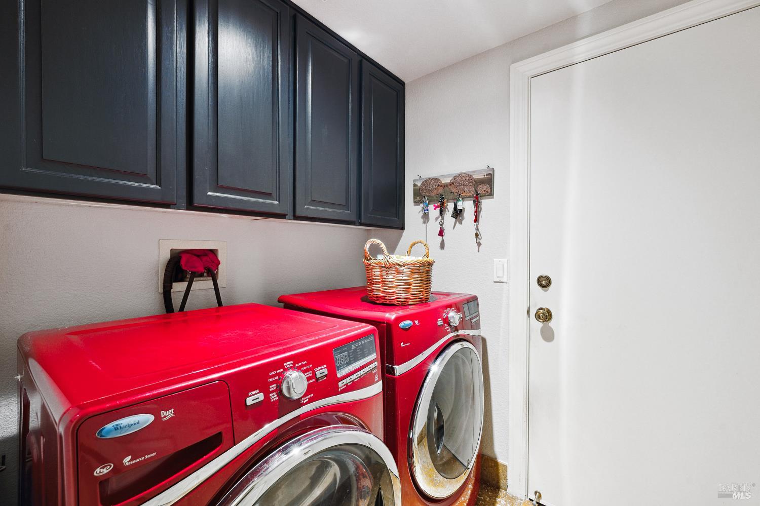 Detail Gallery Image 34 of 34 For 12 Birnam Wood Ct, Petaluma,  CA 94954 - 3 Beds | 2/1 Baths