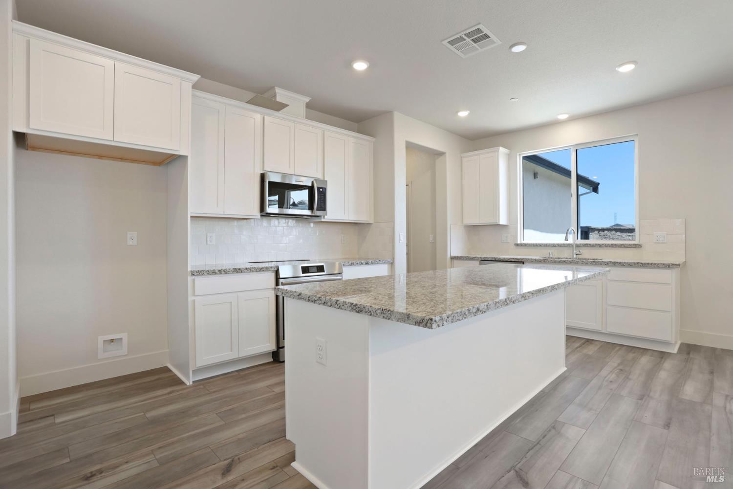 Carrol Way, Vacaville, California image 12