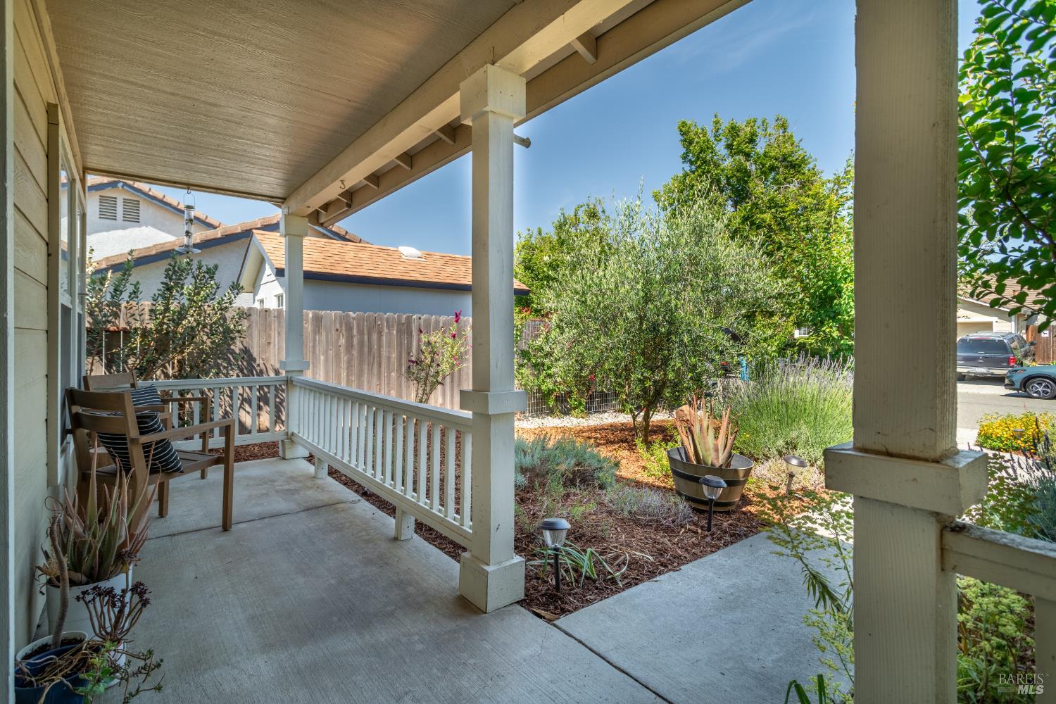 Detail Gallery Image 4 of 37 For 1735 Marenda Dr, Dixon,  CA 95620 - 3 Beds | 2 Baths
