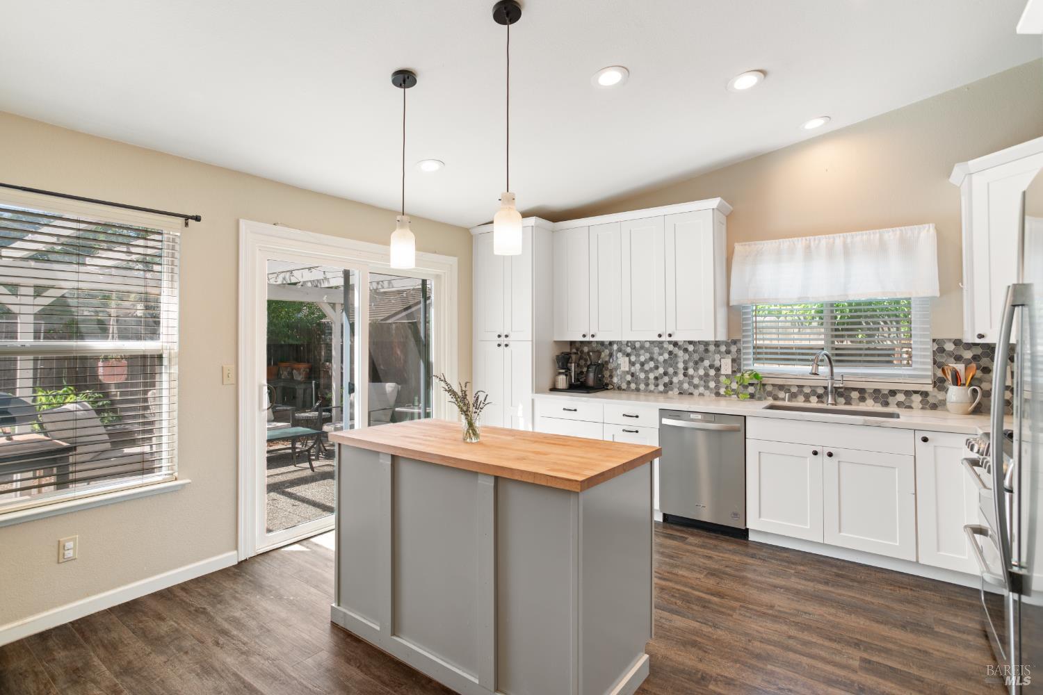 Detail Gallery Image 30 of 37 For 1735 Marenda Dr, Dixon,  CA 95620 - 3 Beds | 2 Baths
