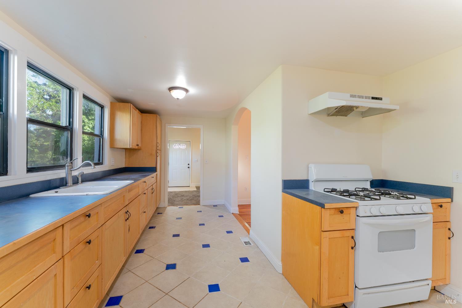 Detail Gallery Image 11 of 24 For 30 W Oak St, Willits,  CA 95490 - 2 Beds | 1 Baths