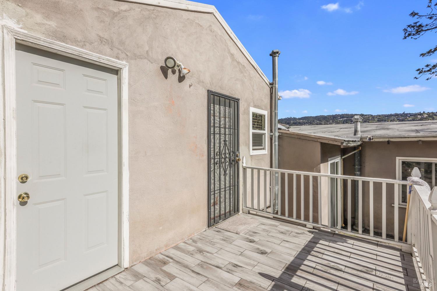 Detail Gallery Image 15 of 17 For 25 Redding Pl, Oakland,  CA 94619 - 4 Beds | 2 Baths