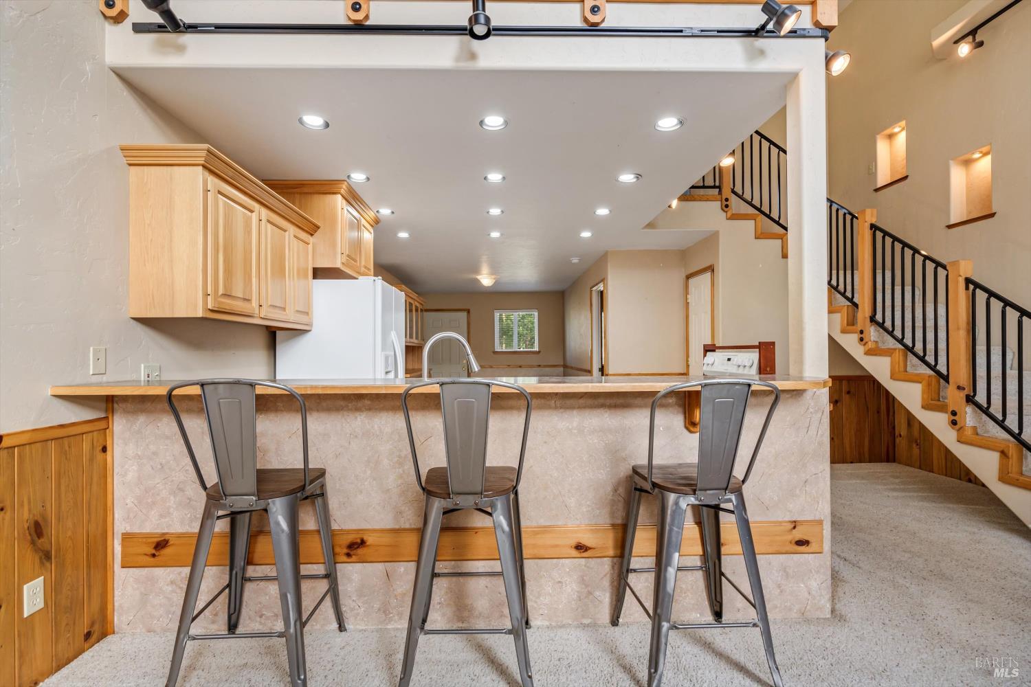 Detail Gallery Image 10 of 44 For 9925 Oro Fino Rd, Fort Jones,  CA 96032 - 3 Beds | 3 Baths