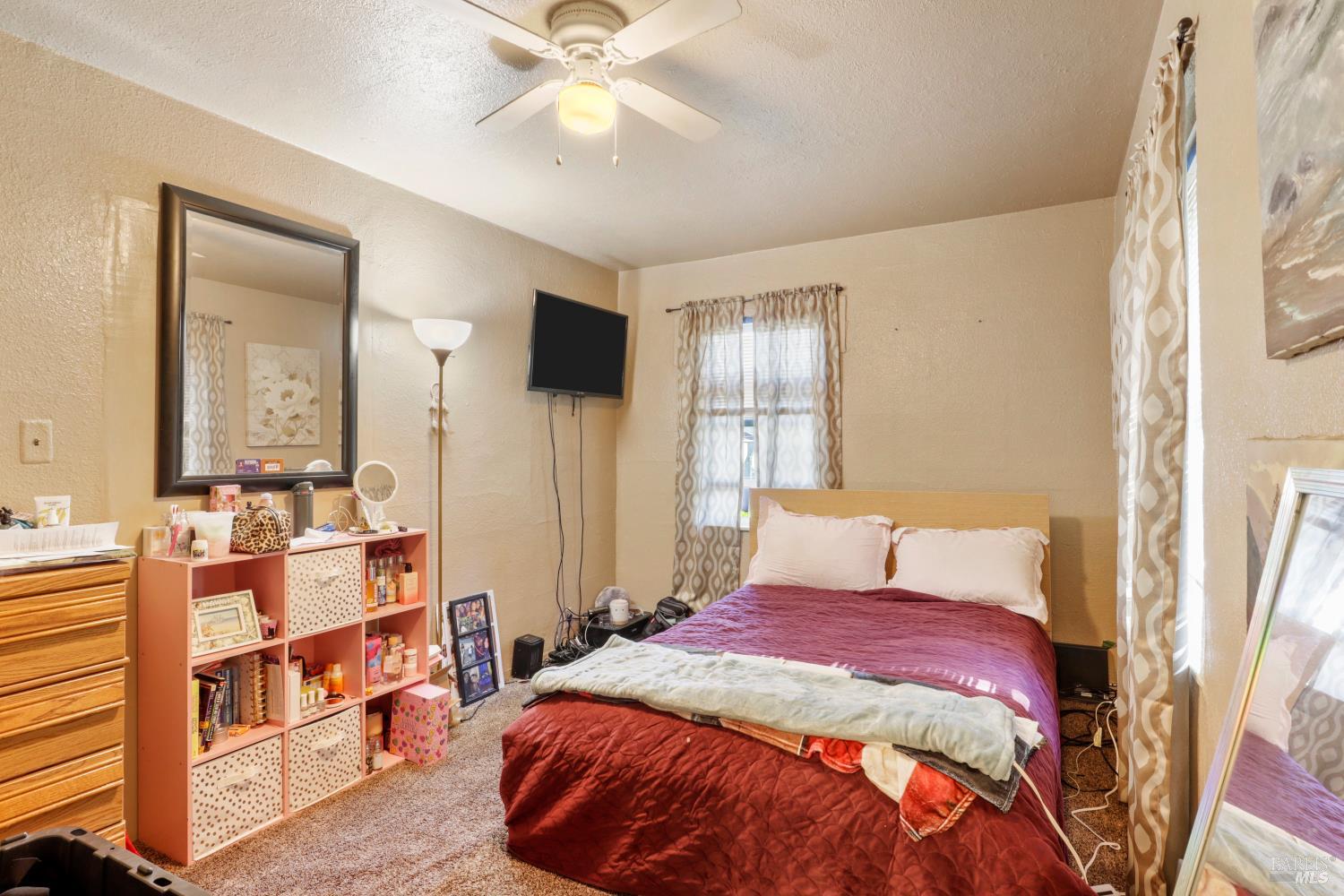 Detail Gallery Image 5 of 17 For 25 Redding Pl, Oakland,  CA 94619 - 4 Beds | 2 Baths